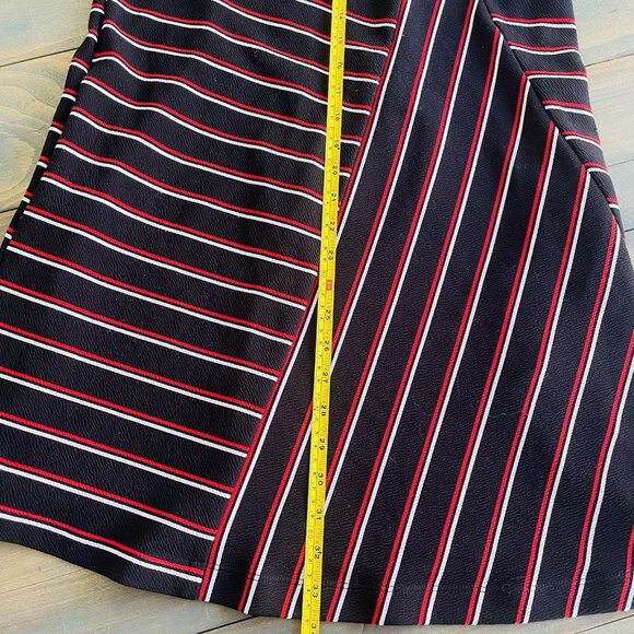 Gabby Skye Asymmetrical Shift Striped Round Neck Dress Multicolor Size 8 (E8) - Picture 5 of 7